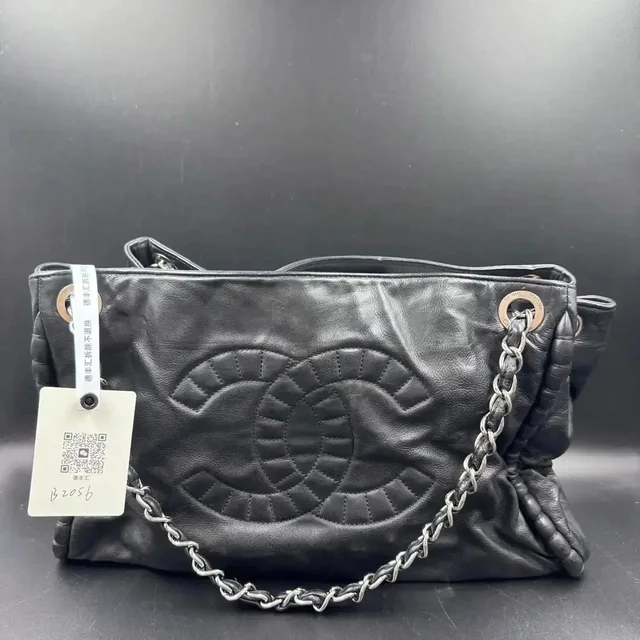Chanel Tote Bag Black Cowhide Leather Quilted Shoulder Bag Silver Hardware 13 in black Leather from Grailed, photo 1 of 1
