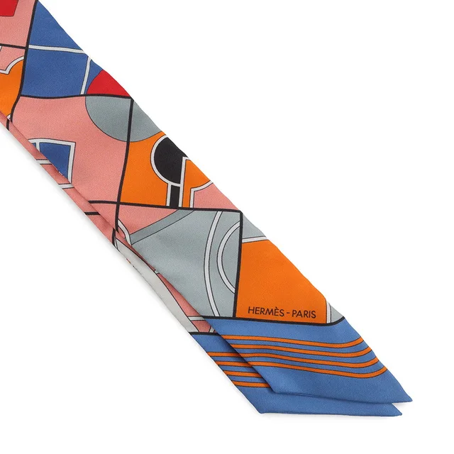 Hermès Twilly HERMESSports Lavande/Salmon/Gris Silk100% in Grey from GALLERY RARE, photo 2 of 2