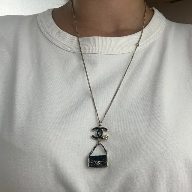 Chanel Coco Mark Bag and Clover Long Pendant Necklace in Enamel, enamel gilded, Metal from Reowned