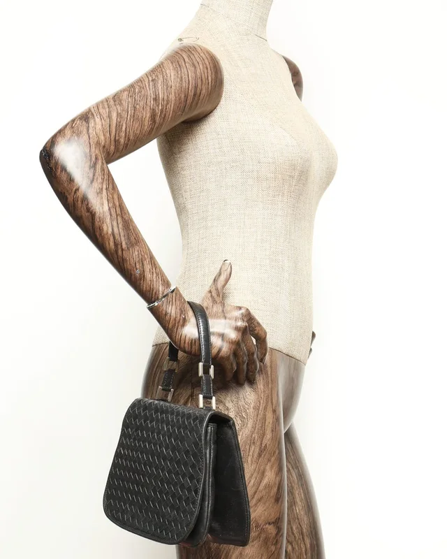 Bottega Veneta Intrecciato Top Handle Bag in Woven leather from A Retro Tale, photo 9 of 9