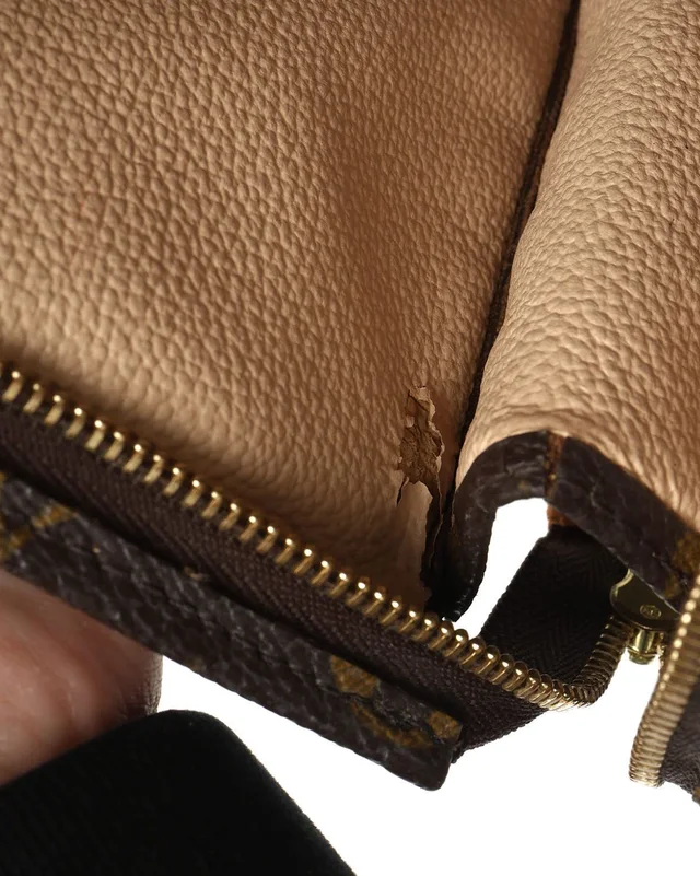 Louis Vuitton Monogram Toiletry Pouch 26 in Coated canvas from A Retro Tale, photo 8 of 8
