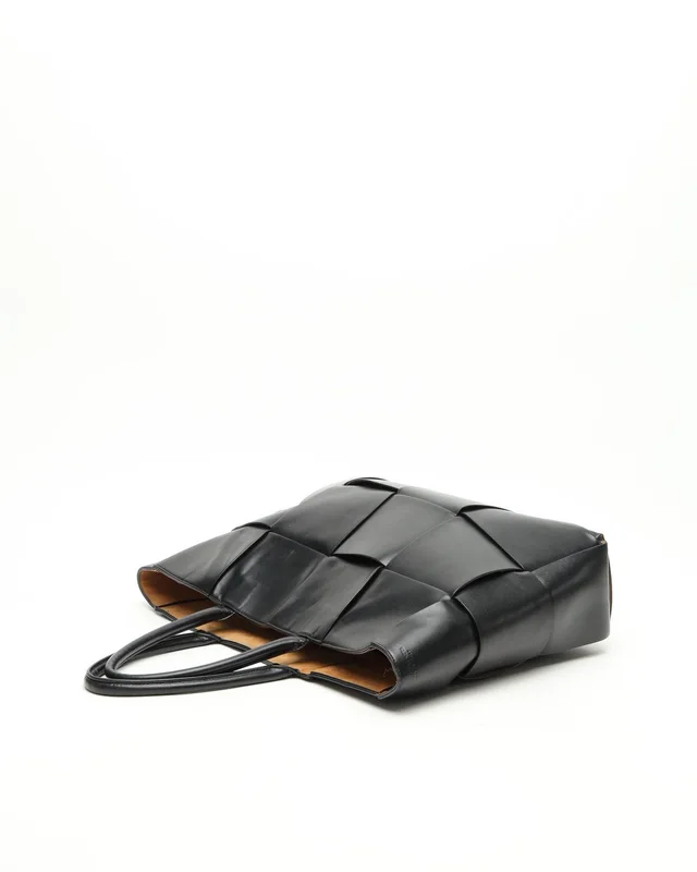 Bottega Veneta Large Arco Tote Bag in Suede from A Retro Tale, photo 4 of 11