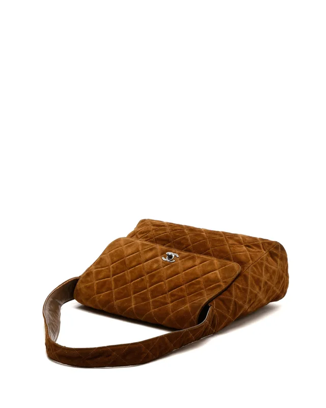Chanel CC Suede Shoulder Bag in Suede from A Retro Tale, photo 4 of 9