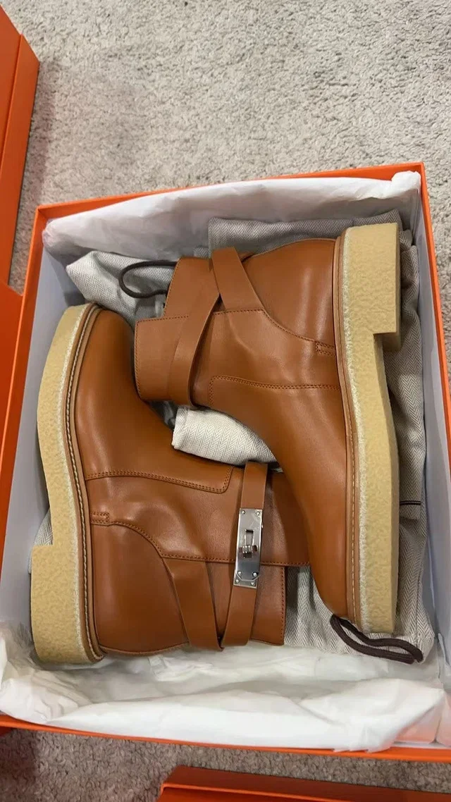 Hermès Brown shoes 38 in Brown from Luxury Promise