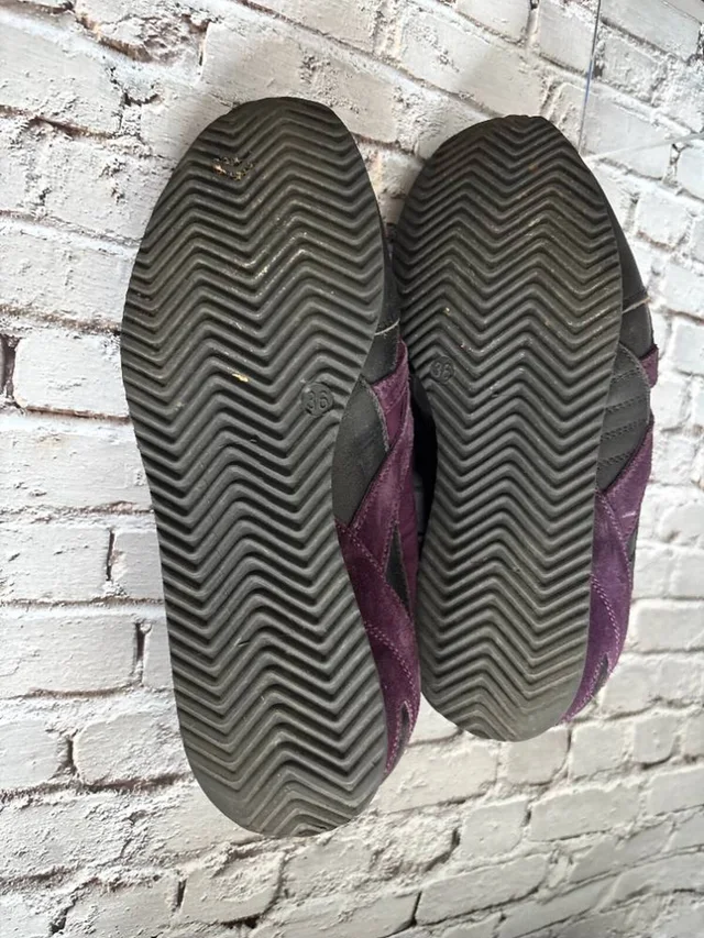 Balenciaga trainers size-36 in Purple Leather from Oxfam Online Shop, photo 3 of 4