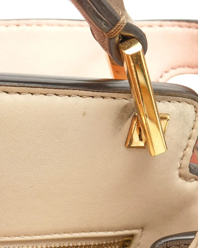 Fendi Small Peekaboo Bag in Leather from A Retro Tale, photo 9 of 12