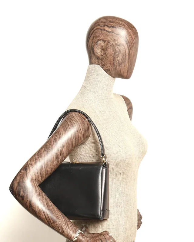 Gucci Turn Lock Handbag in Leather from A Retro Tale, photo 9 of 9