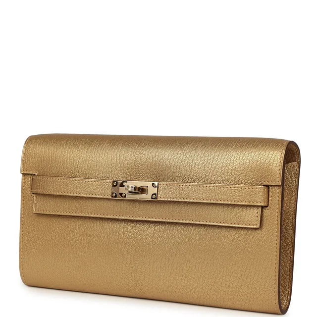 Hermès Kelly Wallet To Go Dore Chevre Chamkilight Permabrass Hardware in Gold Goatskin from Madison Avenue Couture, photo 6 of 10