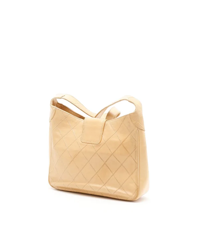 Chanel CC Quilted Shoulder Bag in Leather from A Retro Tale, photo 3 of 11