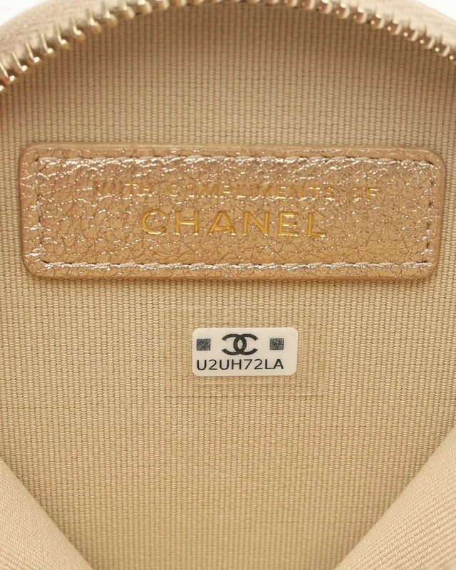 Chanel CC Coin & Airpod Case in Leather from A Retro Tale, photo 8 of 9