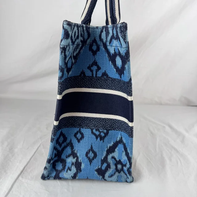 Dior Paisley Medium Book Tote Bag in Canvas, Embroidered, Fabric from Reowned, photo 5 of 12
