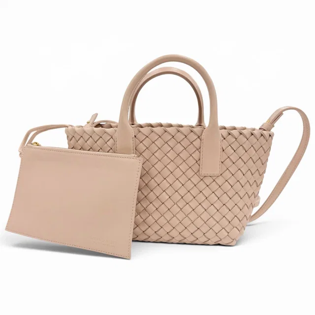 Bottega Veneta Intrecciato lambskin handbag in Lambskin from LuxUness