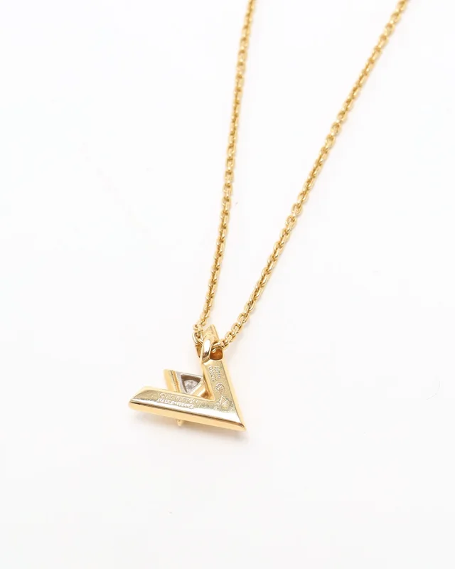 Louis Vuitton Volt One Small Pendant, 18kt Yellow Gold And Diamond in Yellow from A Retro Tale, photo 5 of 5