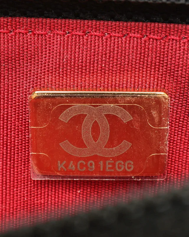 Chanel Pearl Crown Wallet On Chain Bag in Leather from A Retro Tale, photo 9 of 10