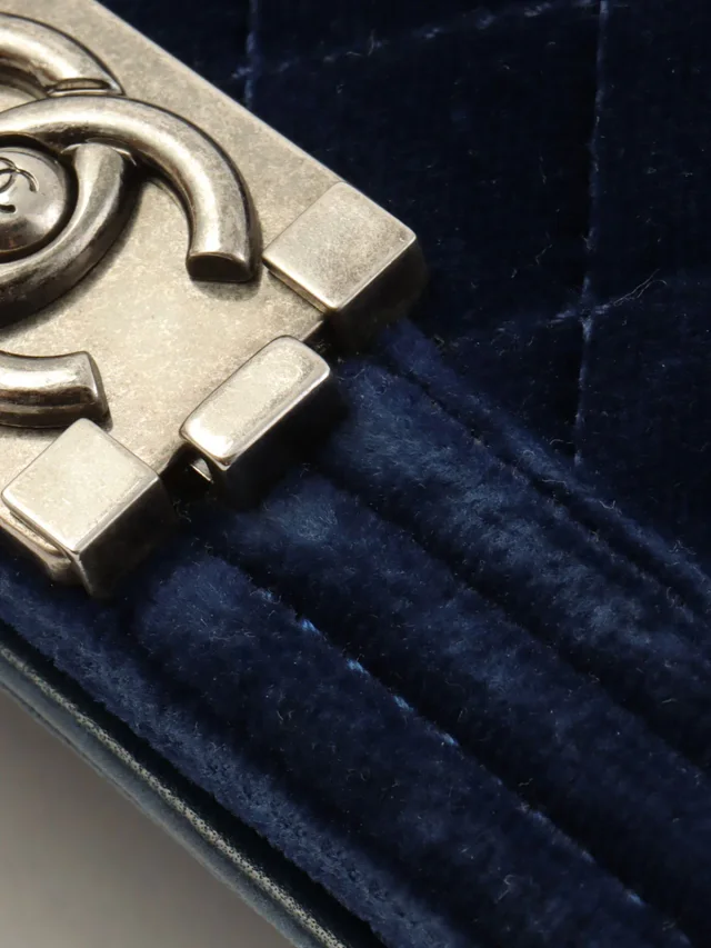 VELVET BOY CHANEL CHAIN SHOULDER BAG MINI, NAVY, c. 2013 in Navy Velvet from VINTAGE QOO TOKYO, photo 20 of 21