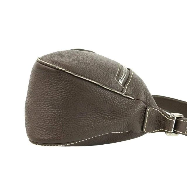 Chanel Shoulder Bag in Brown Leather from LuxUness, photo 6 of 10