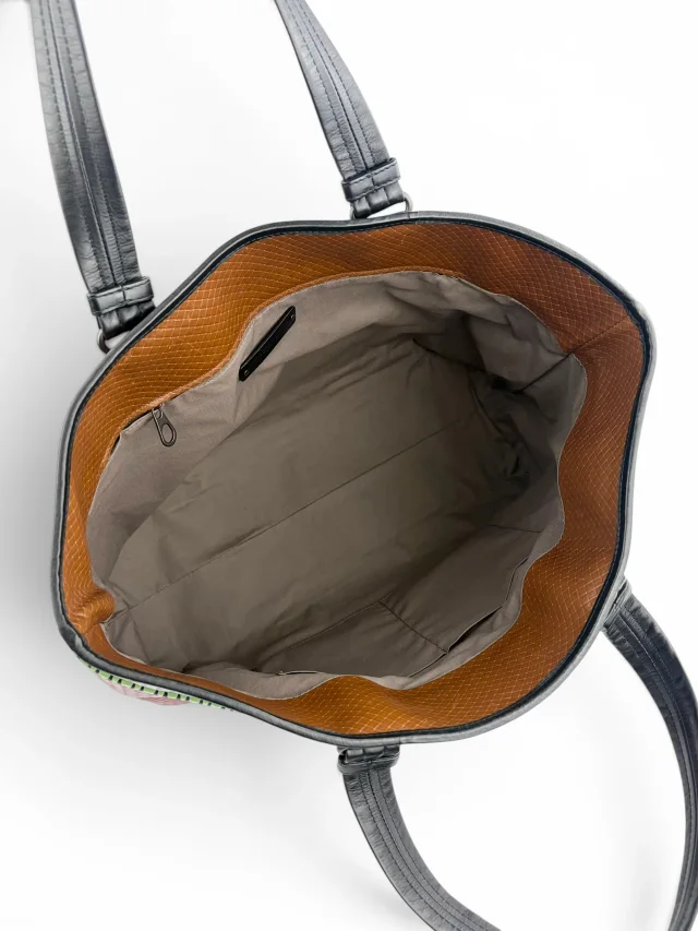 Bottega Veneta Large Micro Intrecciato Multi Color Block Tote in Multicolor Woven leather from Season 2 Consign, photo 9 of 9