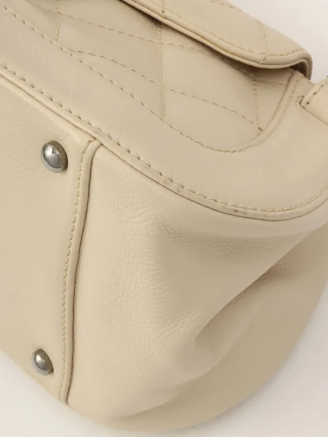 Chanel Circa 2005 Caviar Skin 2.55 Shoulder Bag, Beige in Beige Caviar leather from VINTAGE QOO TOKYO, photo 9 of 12