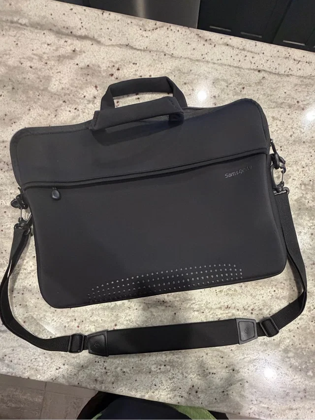 Samsonite Laptop Briefcase With Detachable Shoulder Strap in black from Poshmark