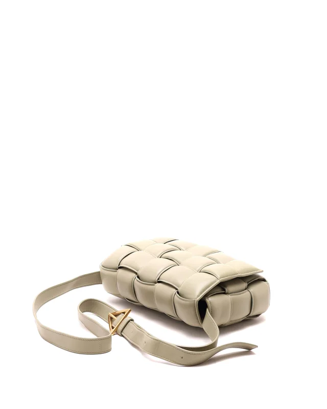 Bottega Veneta Padded Cassette Bag in Woven leather from A Retro Tale, photo 4 of 10