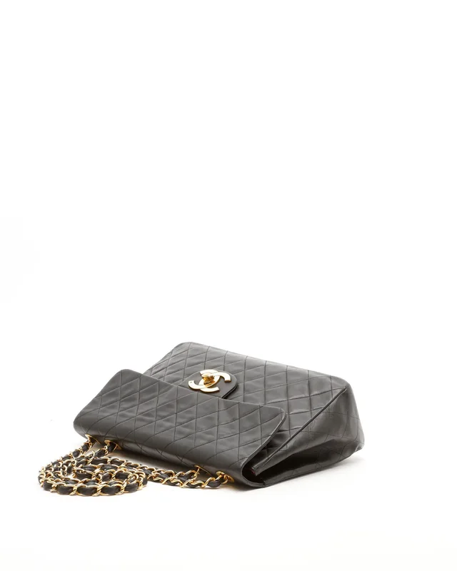 Chanel Classic Maxi Single Flap Bag in Lambskin from A Retro Tale, photo 4 of 10