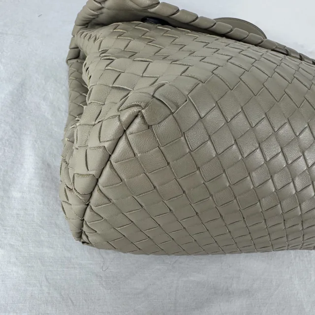 Bottega Veneta Intrecciato Olimpia Shoulder Bag in Intrecciato Nappa leather, Metal from Reowned, photo 7 of 12