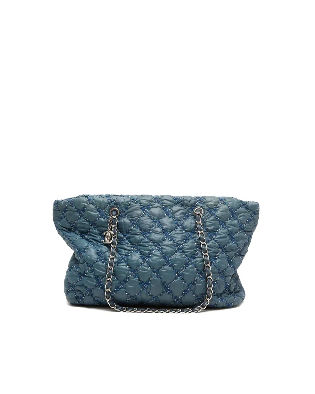 Chanel Classic Jumbo Double Flap Bag in Leather from A Retro Tale, photo 3 of 11