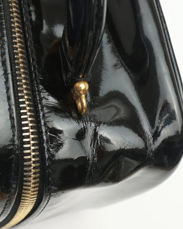 Chanel CC Patent Vanity Crossbody Bag in Patent leather from A Retro Tale, photo 7 of 12