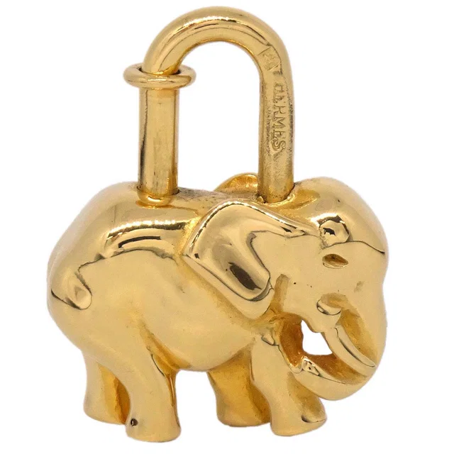 Hermès 1988 Elephant Cadena Gold Small Good in Gold from AMORE Vintage Tokyo