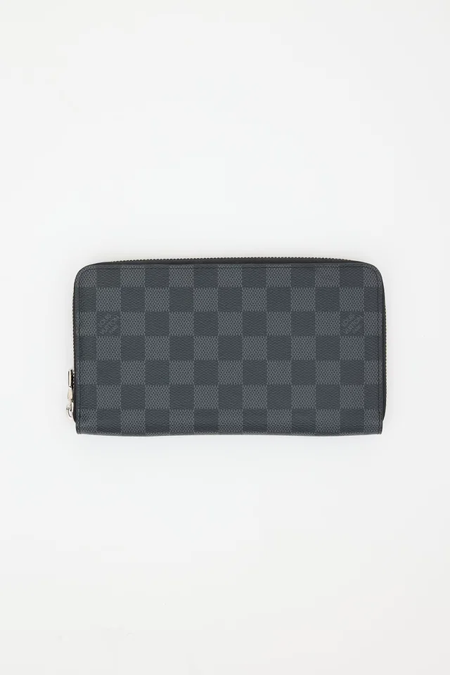 Louis Vuitton 2018 Damier Graphite Continental Wallet in Grey Coated canvas from VSP Consignment
