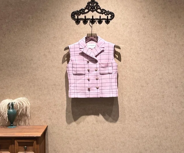Chanel Pink Plaid Tweed Suit Vest / Size 38 / Brand New with Original Lock / 42378 in Pink Tweed from Luxury Promise