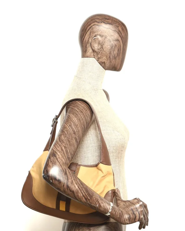 Gucci Jackie Bag in Canvas from A Retro Tale, photo 9 of 9