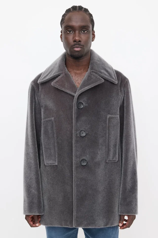 Gucci FW 2024 Wide Collar Coat from VSP Consignment