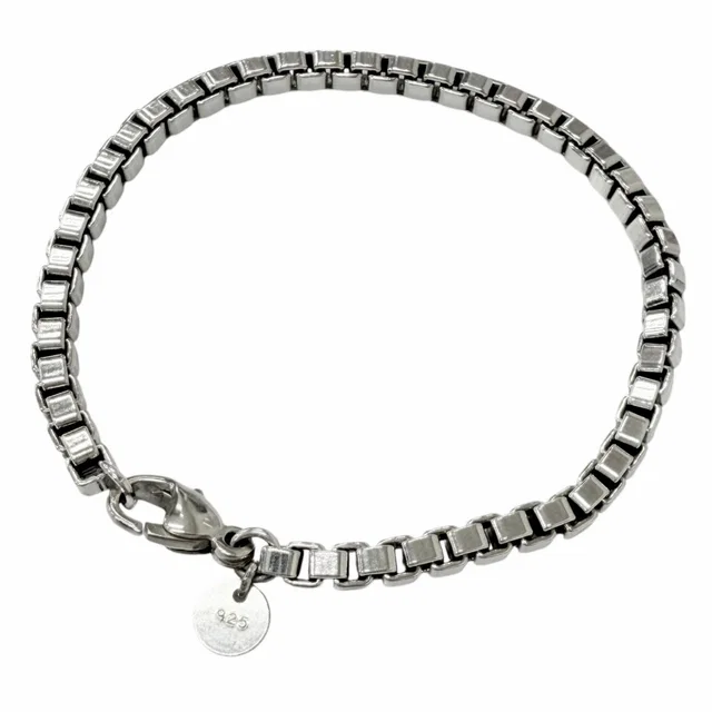 Tiffany & Co. Venetian Chain Bracelet Silver in Silver from The Reluxe