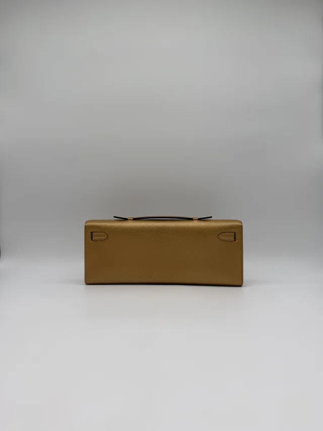 Hermès Kelly Cut Chamkilight Dore Chevre Permabrass Hardware in Gold Goatskin from Luxury Promise, photo 3 of 10