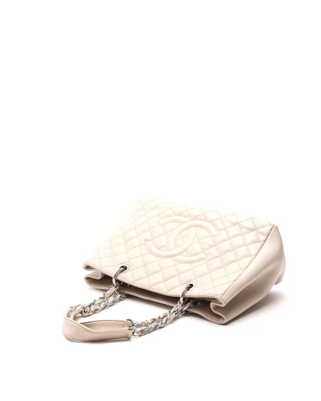 Chanel Caviar Grand Shopping Tote Bag in Caviar leather from A Retro Tale, photo 5 of 9