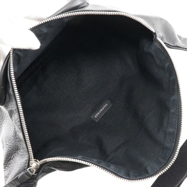 Balenciaga Everyday Waist Leather Black Bag in Black Leather from HEWI, photo 3 of 10