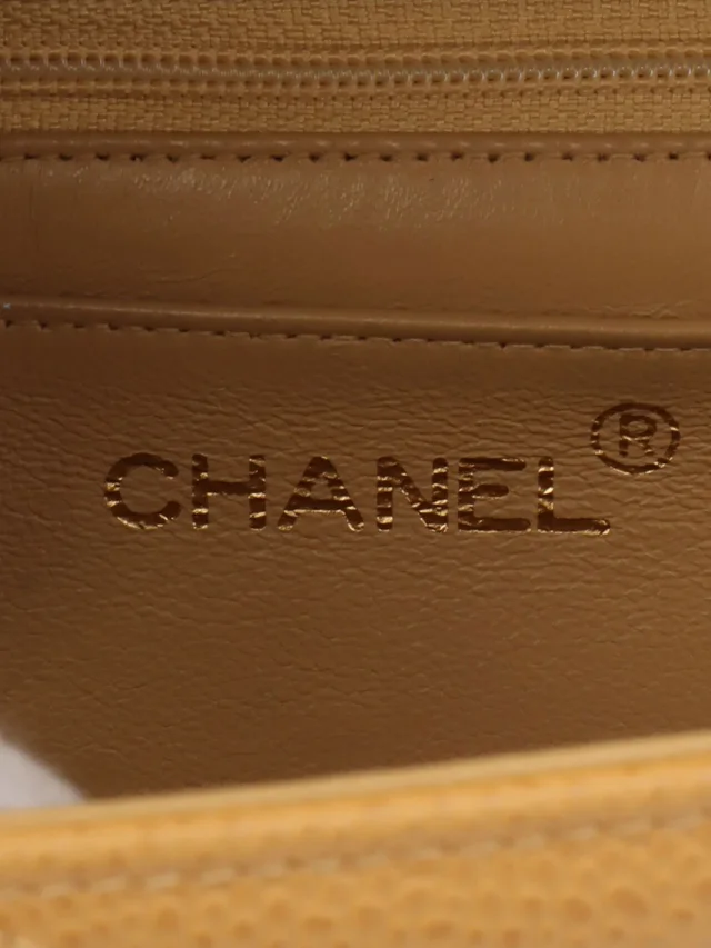 Chanel 2005-era caviar skin V-stitch CC turn-lock chain bag, beige in Beige Caviar leather from VINTAGE QOO TOKYO, photo 6 of 14