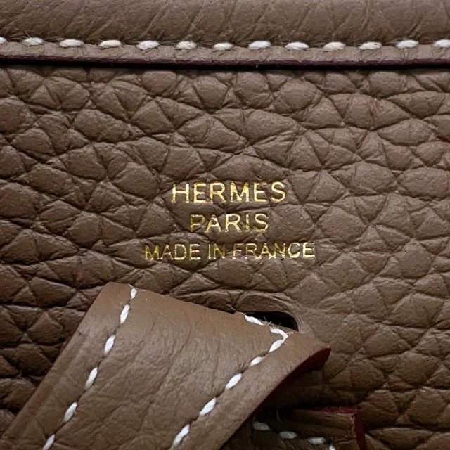 Hermès Evelyne Amazon Long Etoupe/Blue Indigo Taurillon Clemence Size TPM in Taupe Clemence leather from GALLERY RARE, photo 7 of 8