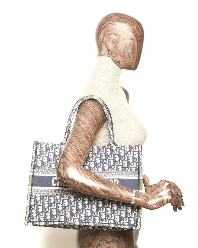 Dior Medium Oblique Book Tote Bag in Canvas from A Retro Tale, photo 9 of 9