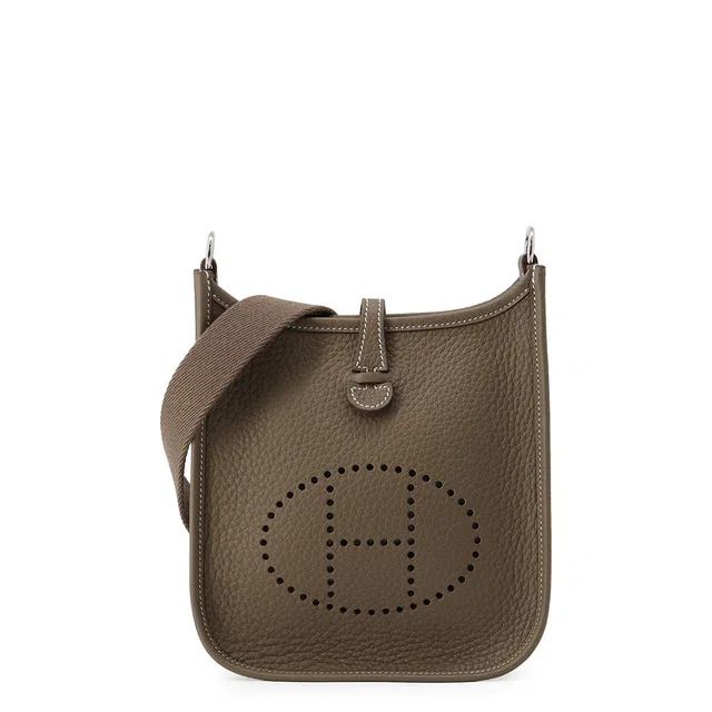 Hermès Evelyne Long Amazon Etoupe Taurillon Clemence Size TPM in Taupe Clemence leather from GALLERY RARE