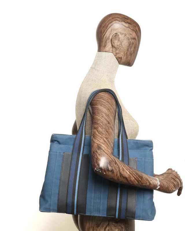 Hermès Troca Horizontal Tote Bag in Canvas from A Retro Tale, photo 9 of 9