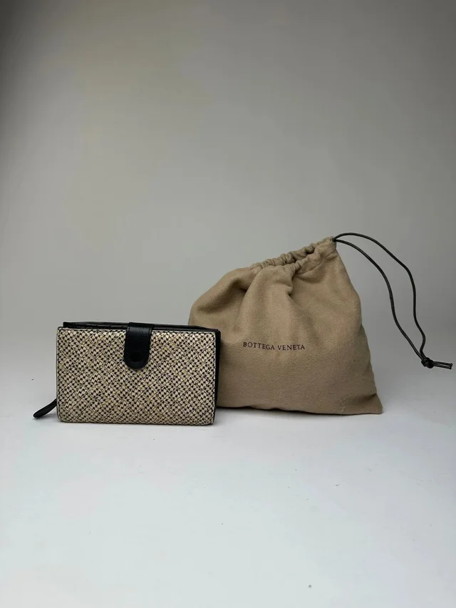 Bottega Veneta Vintage Woven Raffia Bifold Wallet Natural in Beige in neutral|white Woven leather from Grailed