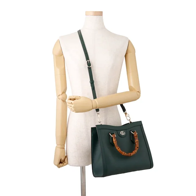 Gucci Diana Tote Bag Green853226 Leather Size Medium in Leather from GALLERY RARE, photo 4 of 19