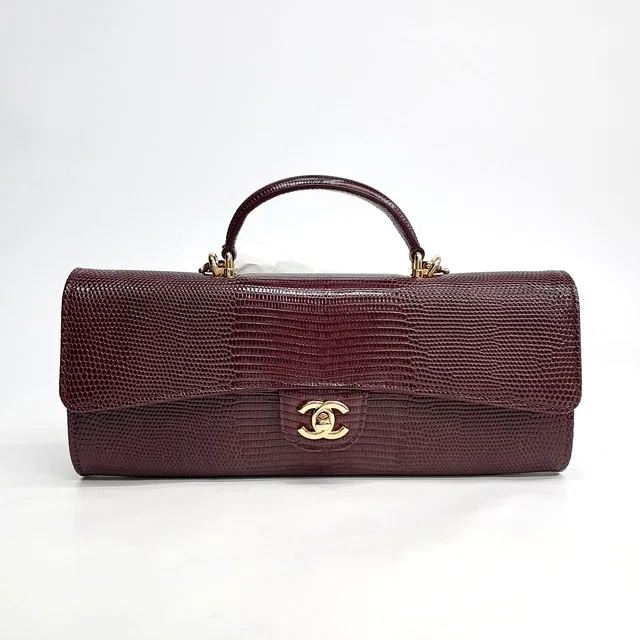 Chanel 샤넬 체인 클러치 from GUGUS