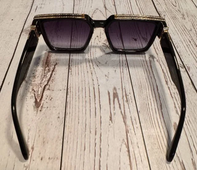 Louis Vuitton 1. Millionaires Sunglasses – Black / Gold (Virgil Abloh Design) in Black from Oxfam Online Shop, photo 7 of 12