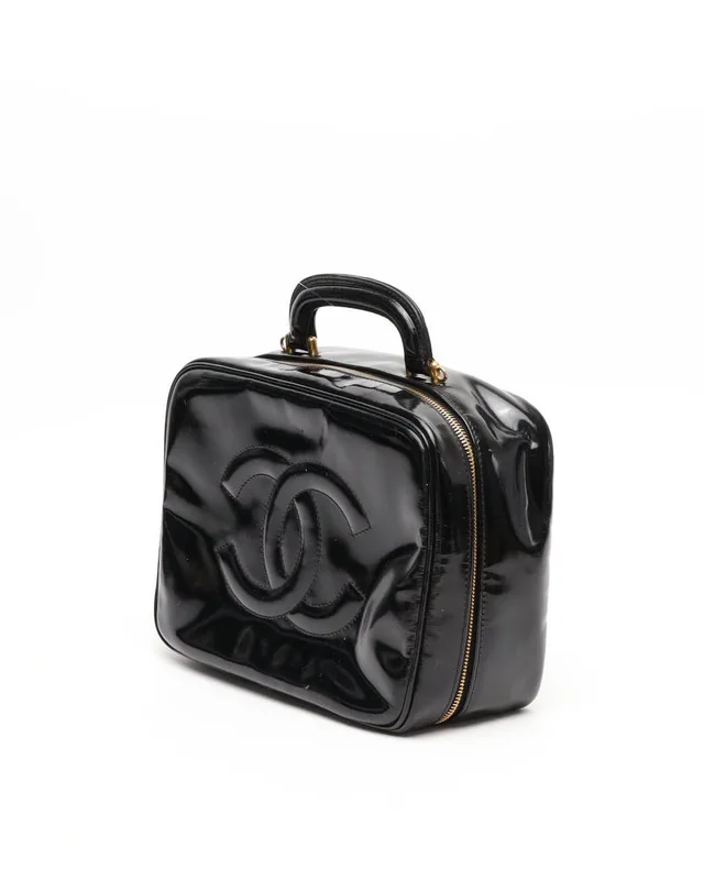 Chanel CC Patent Vanity Crossbody Bag in Patent leather from A Retro Tale, photo 2 of 13