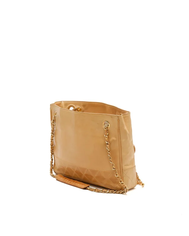 Chanel CC Chain Tote Bag in Leather from A Retro Tale, photo 5 of 15