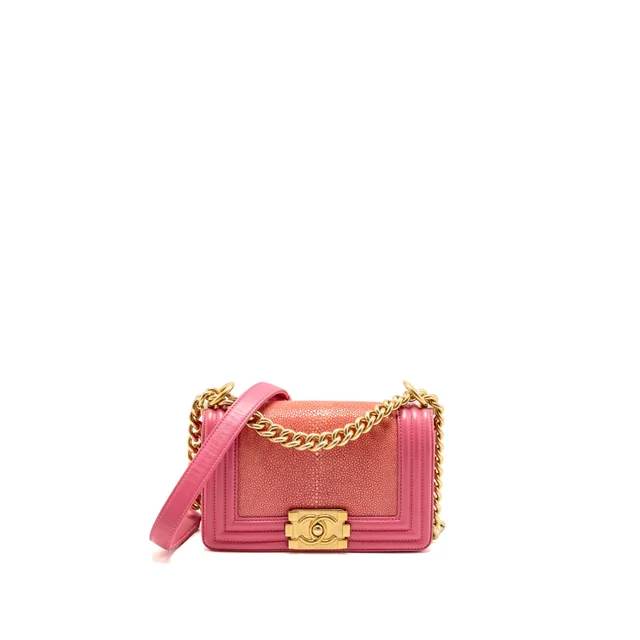 Chanel Small boy bag stingray / lambskin pink GHW in Pink Lambskin from EMIER