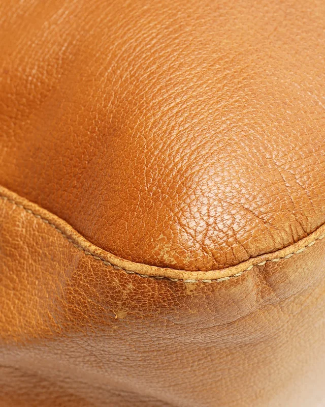 Fendi Mamma Baguette Shoulder Bag in Leather from A Retro Tale, photo 10 of 12